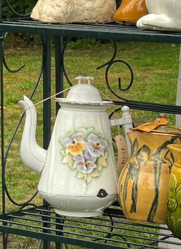 Emaille koffiekan viooltje.