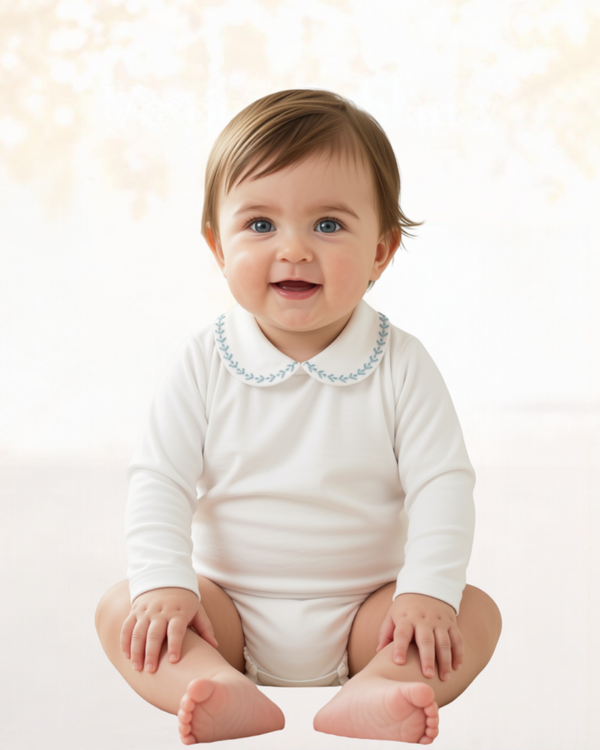 Witte romper met blauwe bies