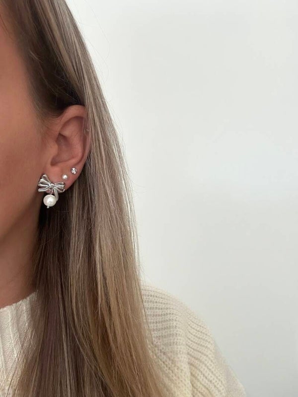 Bow earrings with pearl - silver