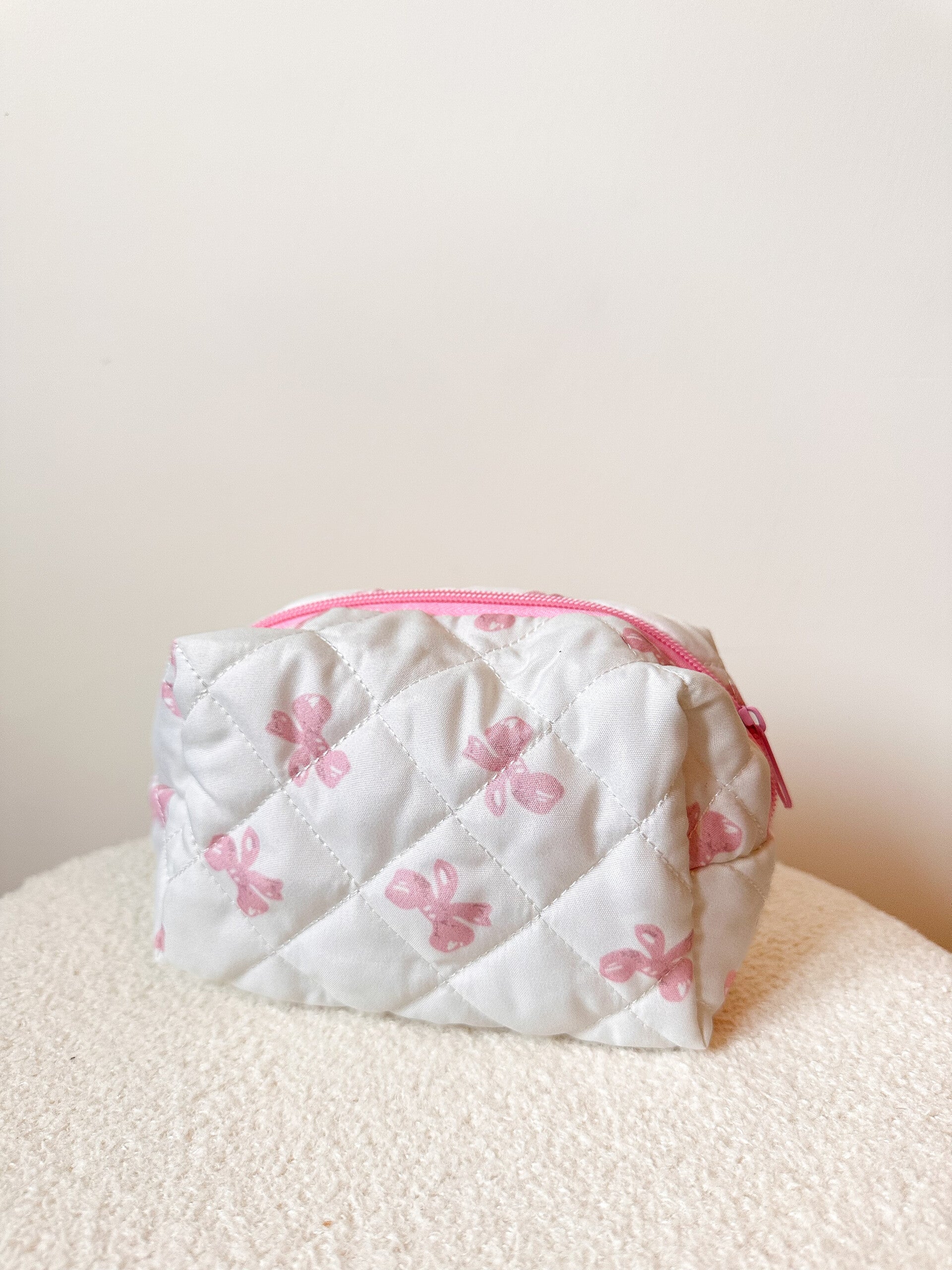 Cute Bow Make-up bag