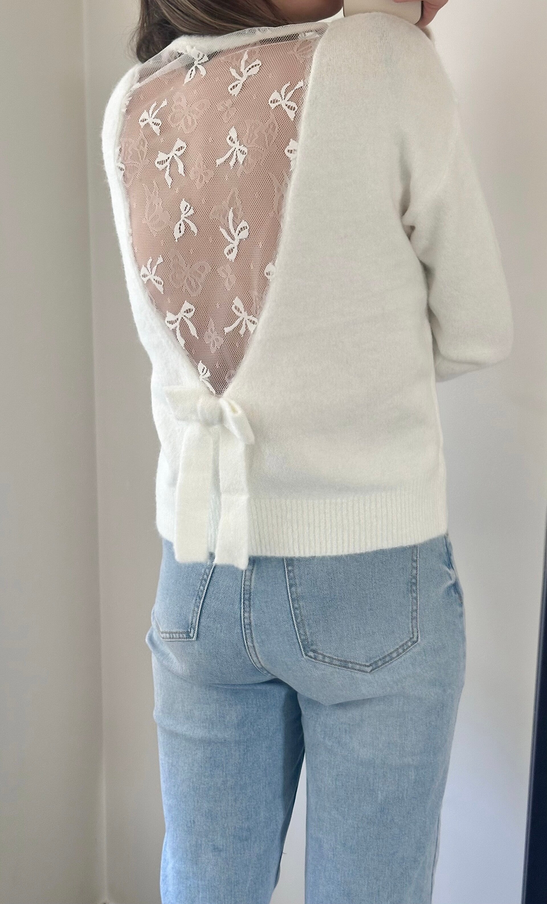 Romantic Emilie pull