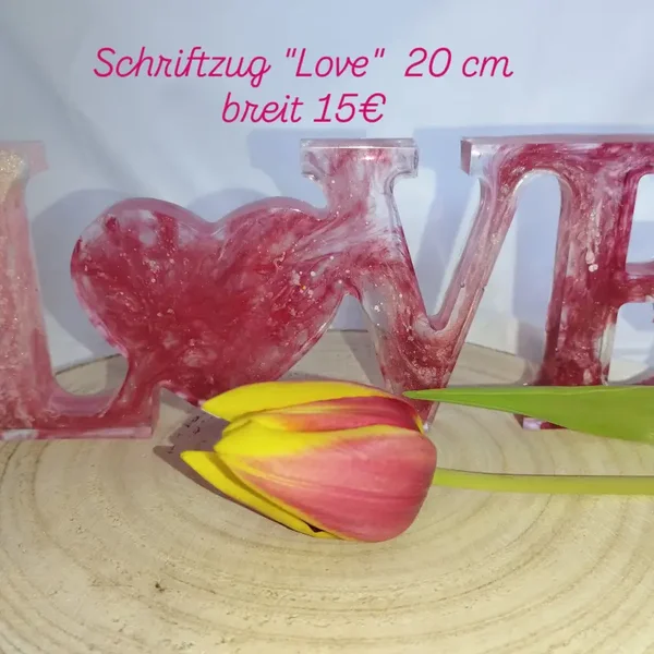 Schriftzug "Love"