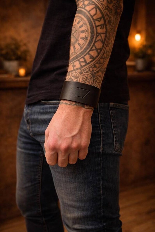 Leren Armband Uruz – Rune van Kracht en Vitaliteit