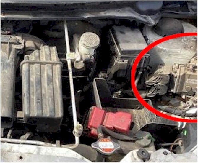 Nissan Pixo ecu locatie