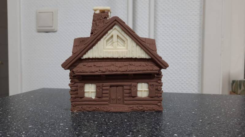 6bfaf9b8-3a35-4bf2-9d83-752f9e823645-standard.jpg