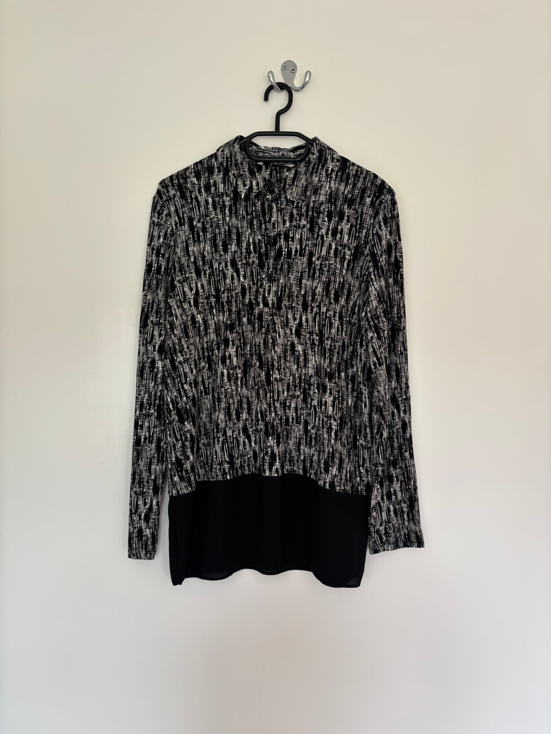 Women's TU Long Sleeve Collared Viscose Blouse Black Size 10