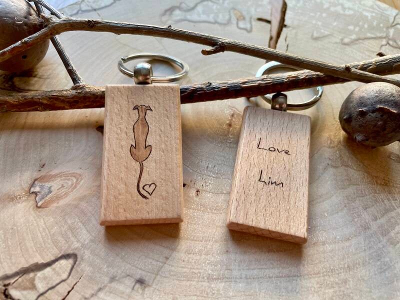 WINDLIEBE Schlüsselanhänger &#039;Love him&#039; mit Windhundsilhouette