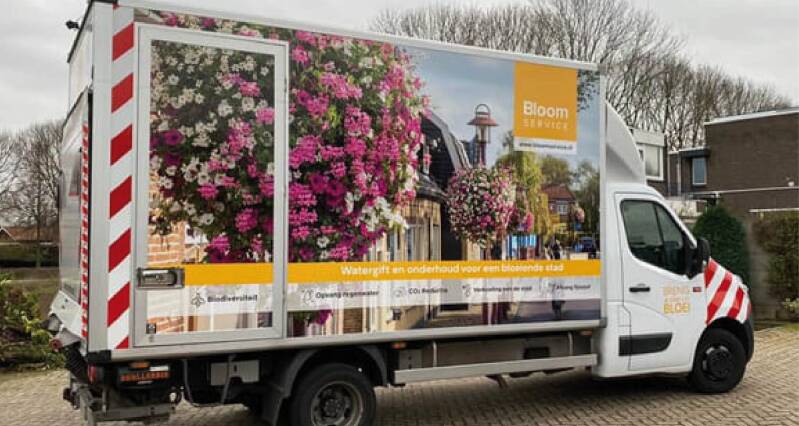 Bakwagen belettering Bloom Services
