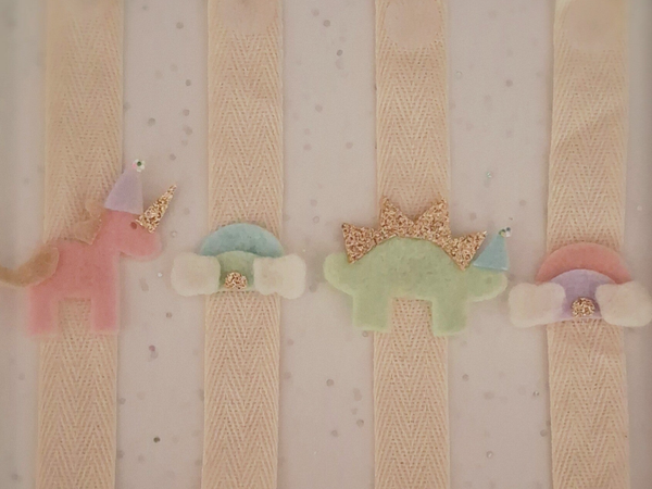 Magische eenhoorns, dino's en regenbogen traktatiebox