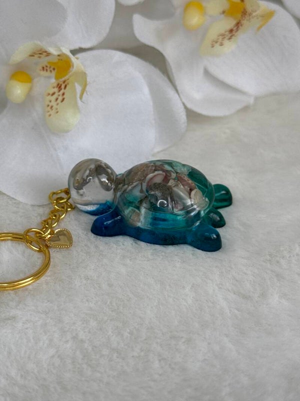 Porte clé petite tortue océan et ses carpes koi rouge et jaune 3
