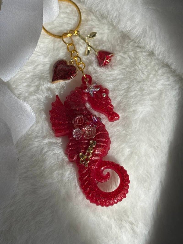 Porte clé hippocampe rouge Love 25