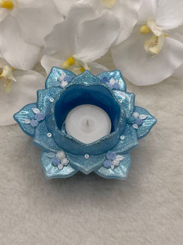 Bougeoir Lotus bleu pailleté et ses roses