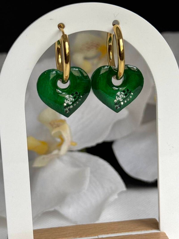 Boucles d’oreilles pampilles cœur vertes et fleur blanche 22