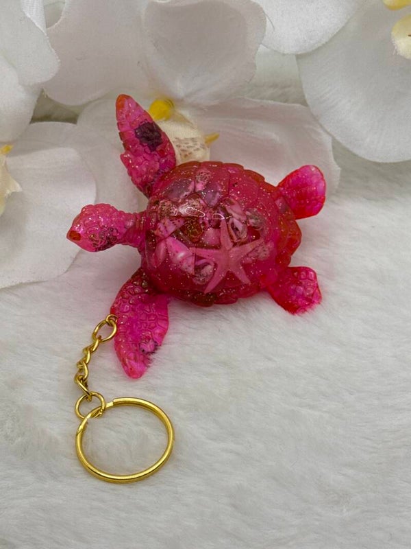 Porte clé grande tortue de mer rose et ses carpes koi 17