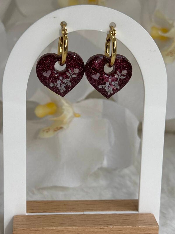 Boucles d’oreilles pampilles cœur bordeaux pailletées, fleurs et petit cœurs 42