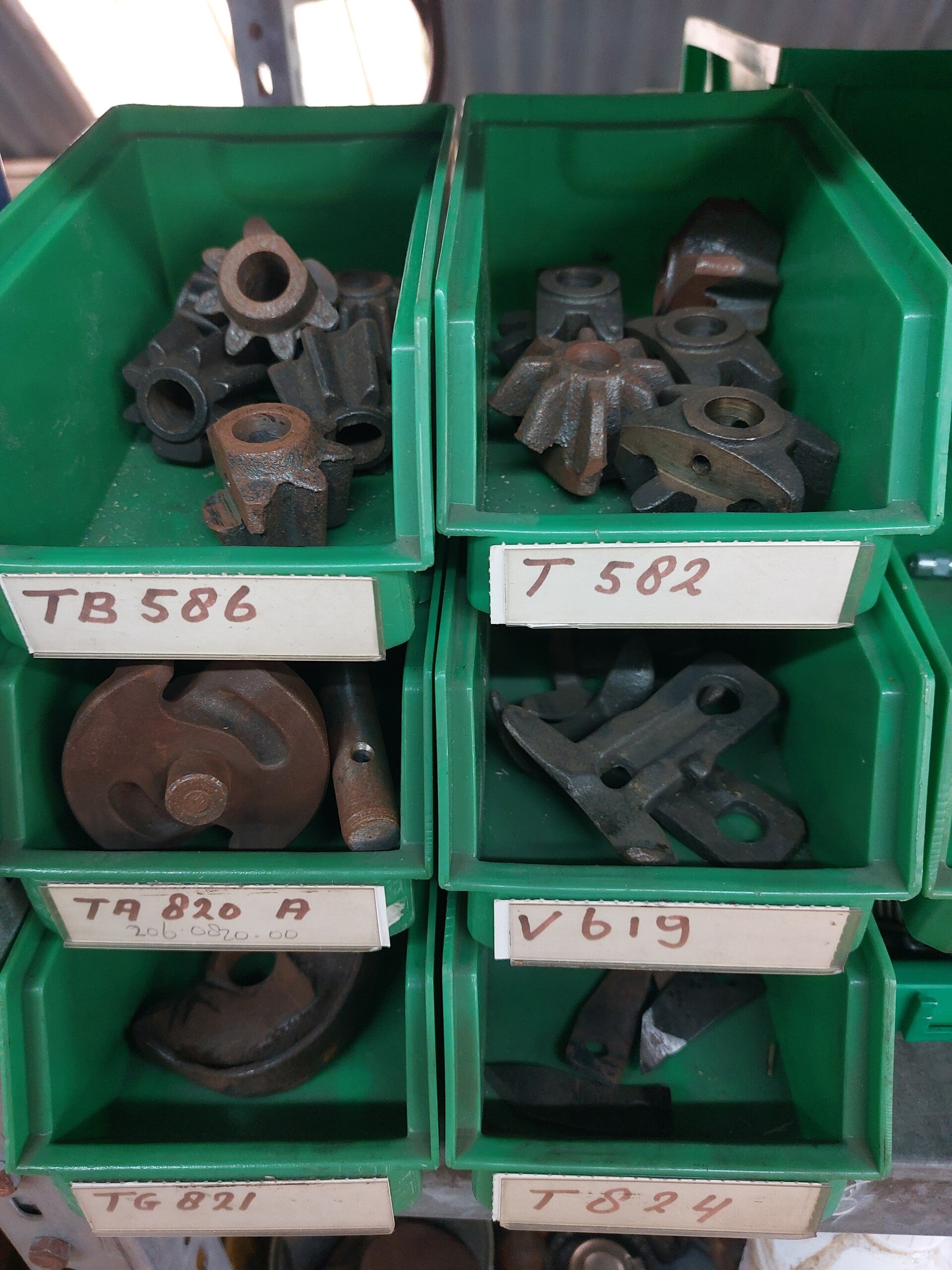 Rivierre Casalis lagedruk knoper onderdelen. NRA.  NR.