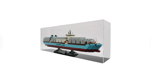 10241 Maersk Line Triple-E - display case