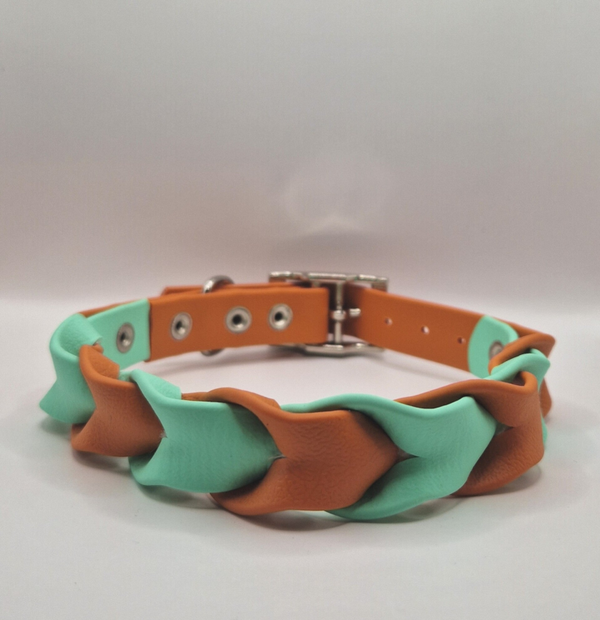 Gevlochten halsband carribean groen/burnt oranje maat M (35-45 cm)