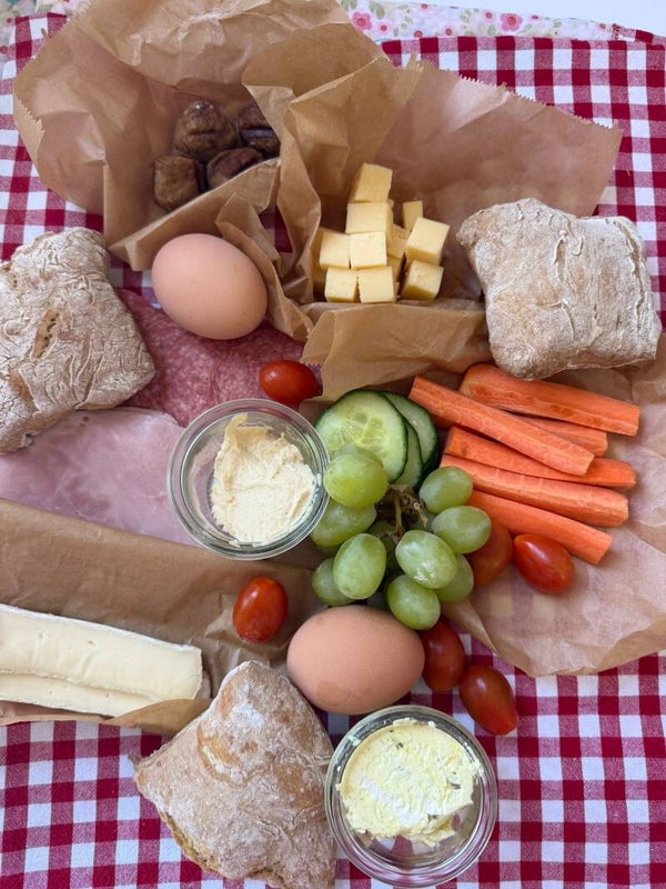 Reservierung: Picknickbox für 2 Personen zum Mitnehmen