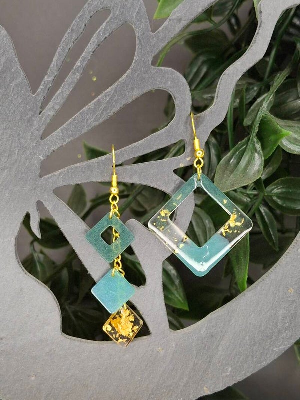 Boucles d'oreille asymétrique Carré