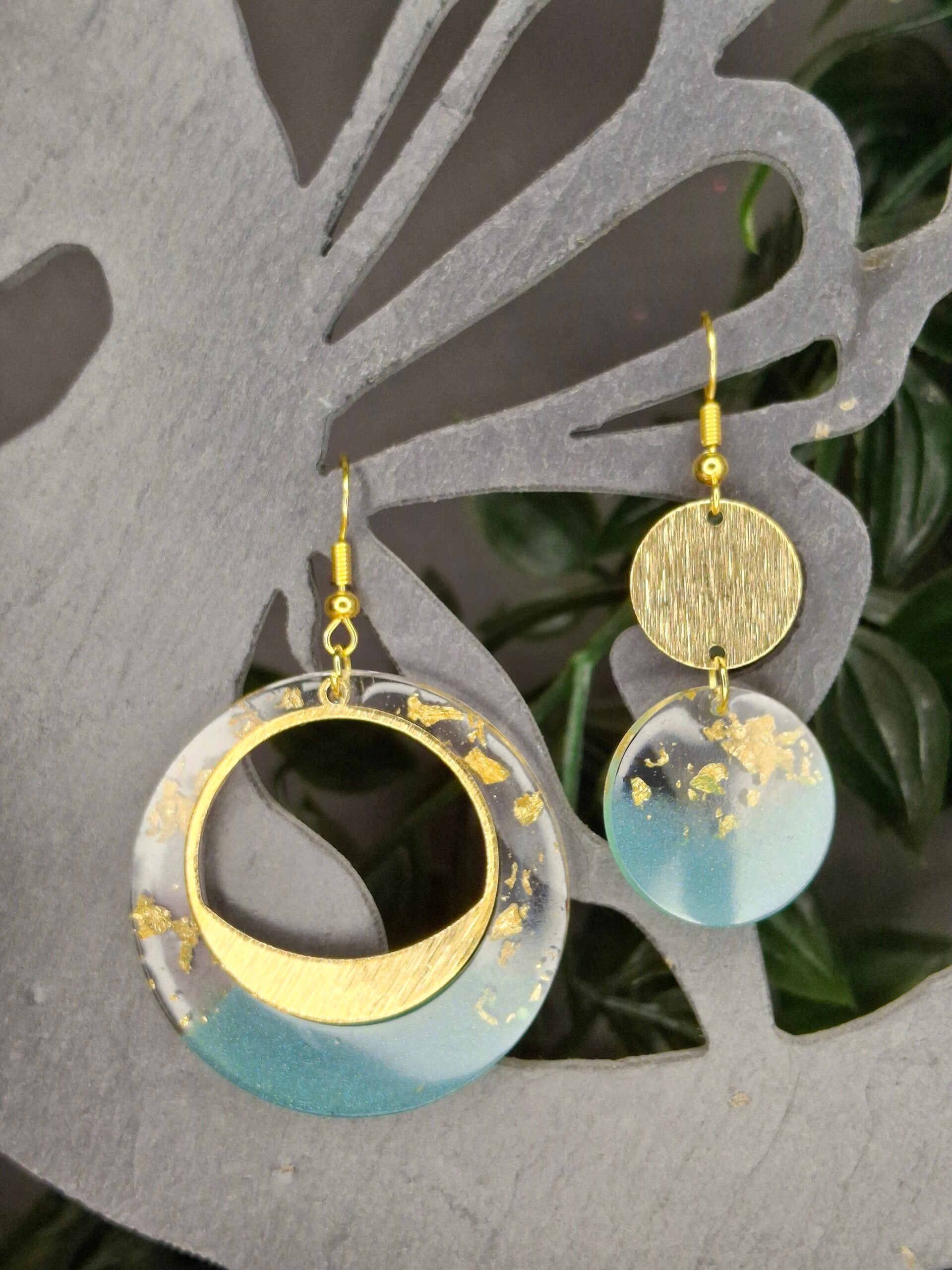 Boucles d'oreille asymétriques Rond