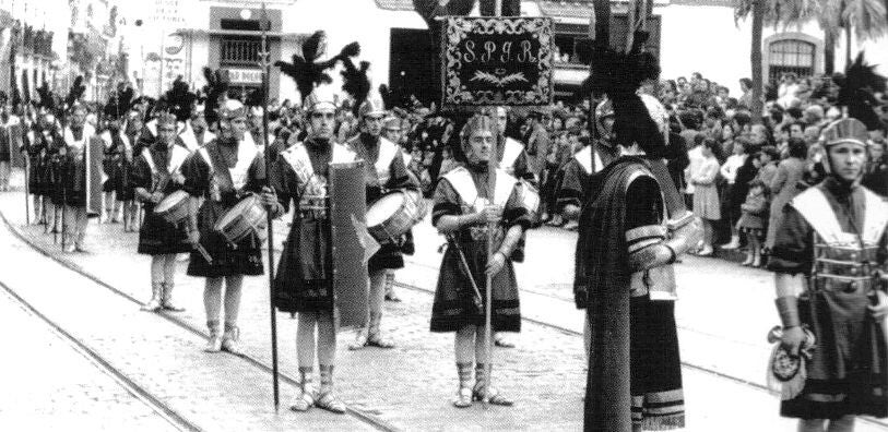 antigua-senatus-standard.jpg