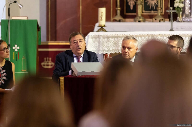 hdad-santo-entierro-presentaci-n-documento-autor-a-cristo-yacente-2024-jaime-rodr-guez-11-standard.jpg