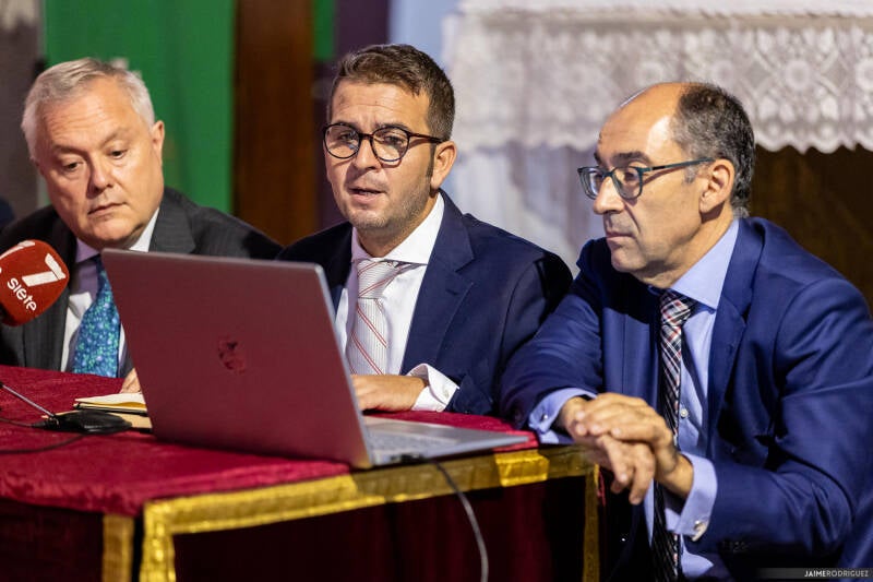 hdad-santo-entierro-presentaci-n-documento-autor-a-cristo-yacente-2024-jaime-rodr-guez-7-standard.jpg