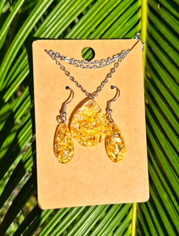 Golden flakes earrings or necklace