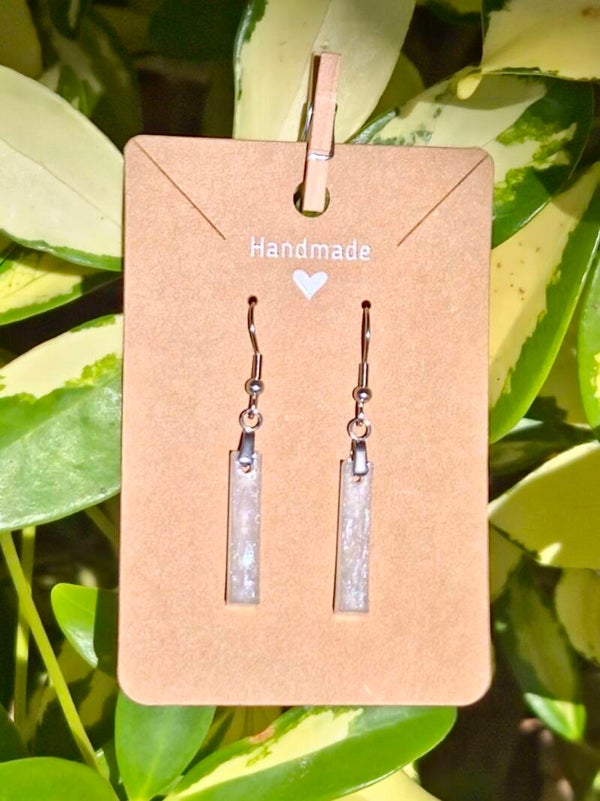 White Pearl Shimmer Collection medium earring