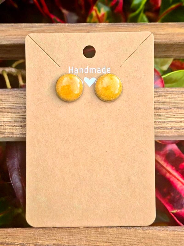 The Glittering Sand Collection studs