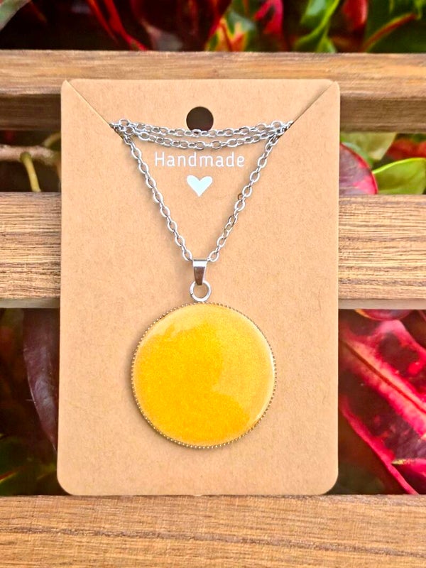 The Glittering Sand Collection pendant / Digital business card