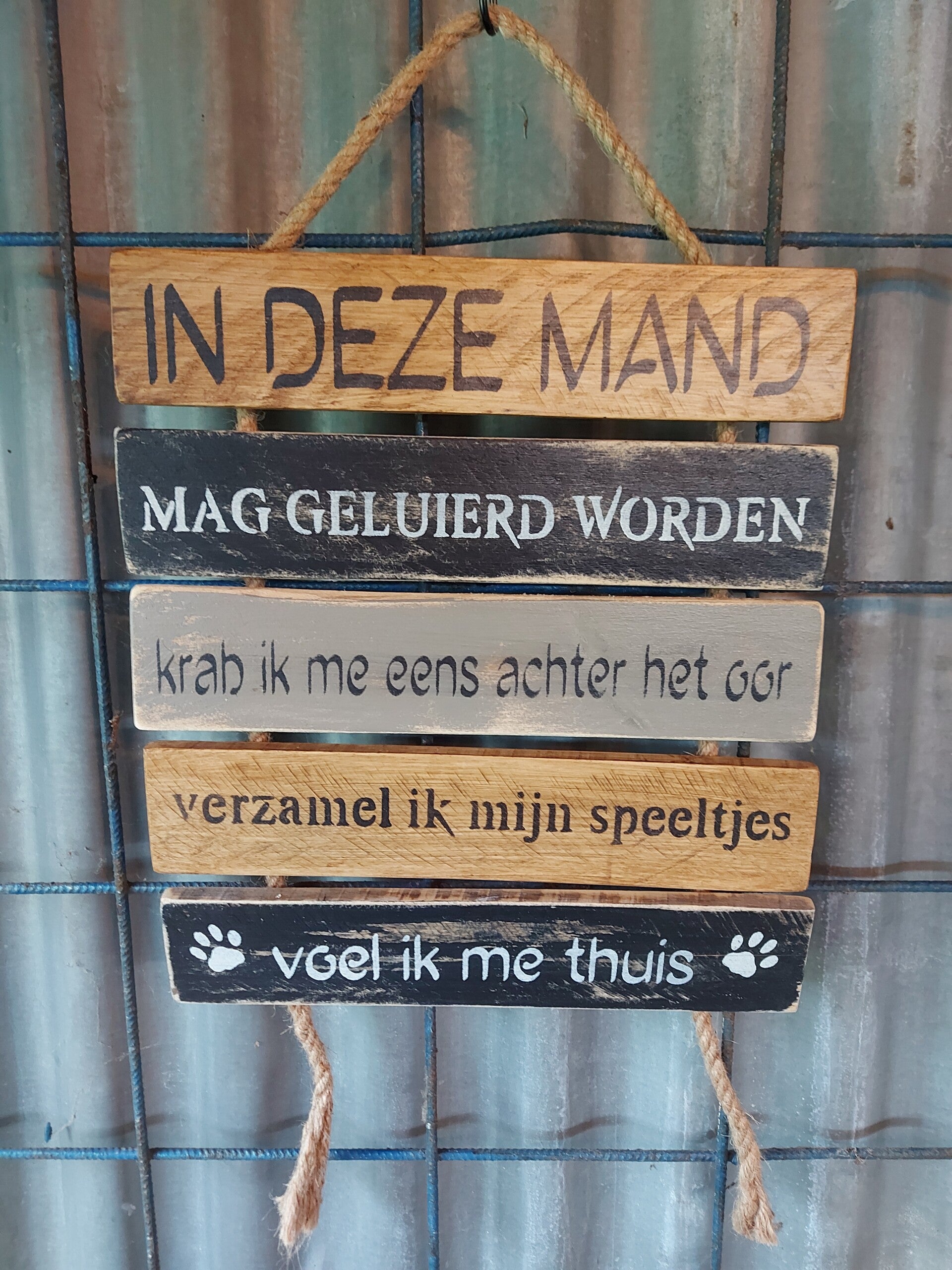 Hangbord "In deze mand"