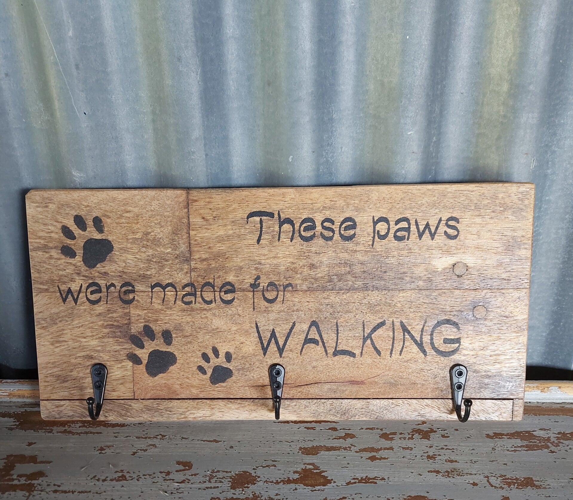 Hondenkapstok "these paws"