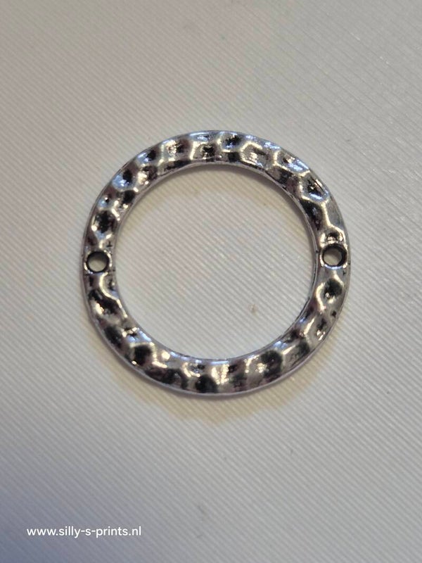 gehamerde zilver connector