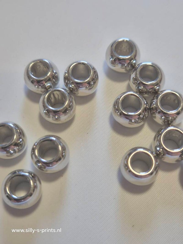 zilver kleurig kraal