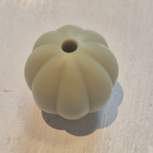 silicone kraal (pompoen) 27