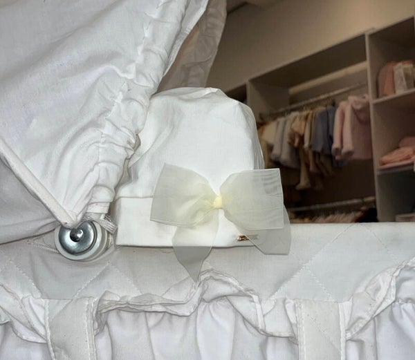 Gymp zomer ‘25 Mutsje met strik offwhite