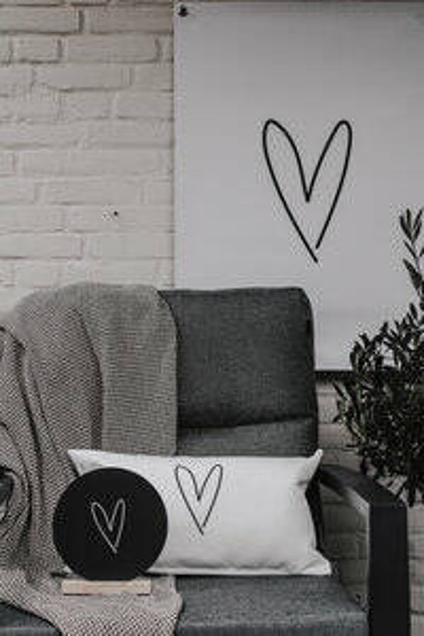 Buitenkussen Hartje | Streepje wit 50 x 30 cm