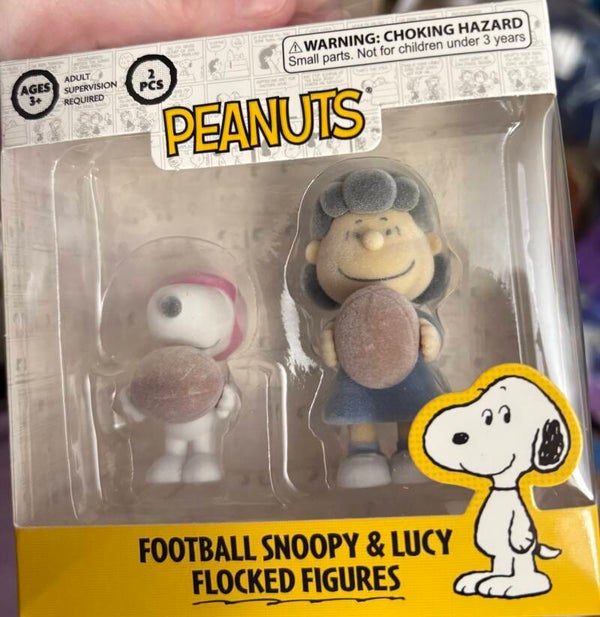 Peanuts Gang Flocked Figure Pairs - Football Snoopy and Football Lucy
