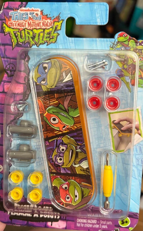 Teenage Mutant Ninja Turtles DIY Make Your Own Fingerboard Set