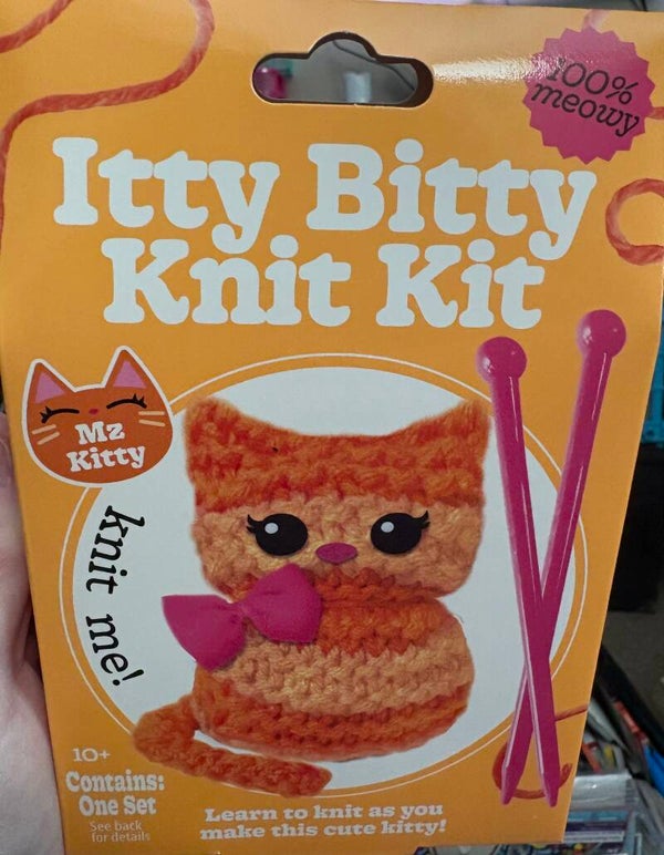 Itty Bitty Knit Kit - Mz Kitty the Orange Red Tabby Cat