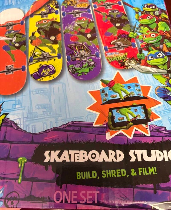 Teenage Mutant Ninja Turtles Skateboard Studio Fingerboard Design Set