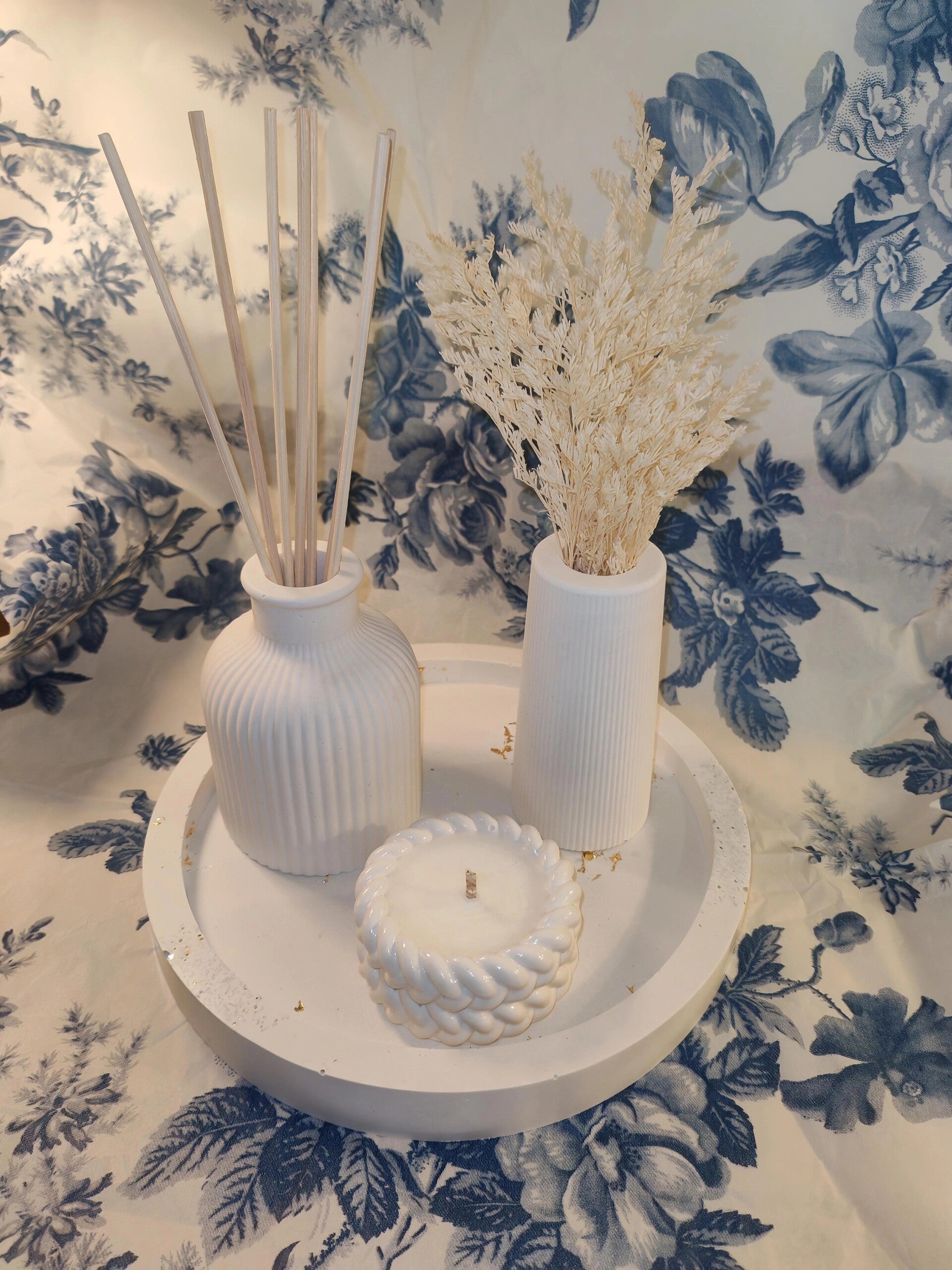Grand plateau déco blanc et sa bougie parfum Vanille
