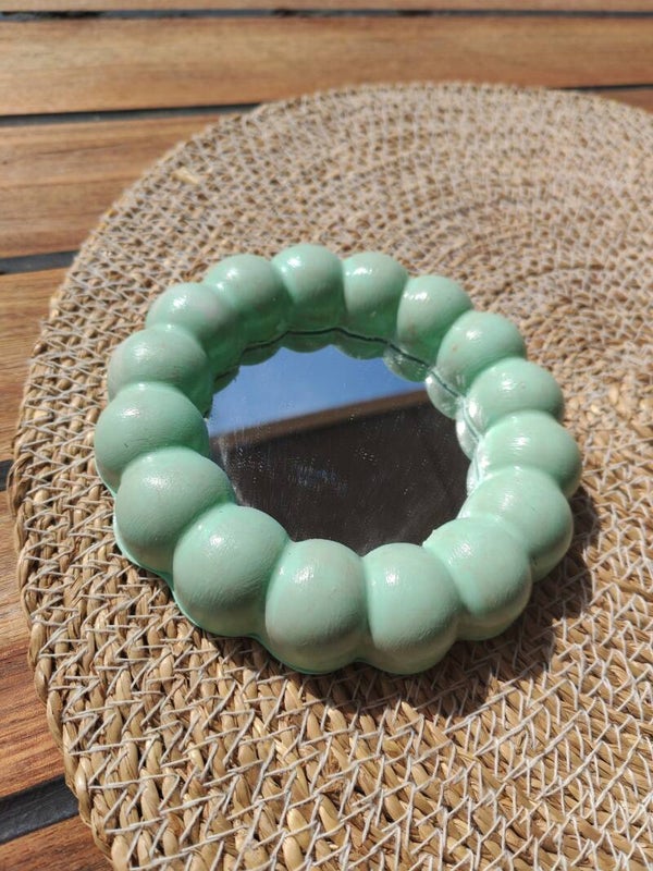 Miroir vert en Jesmonite