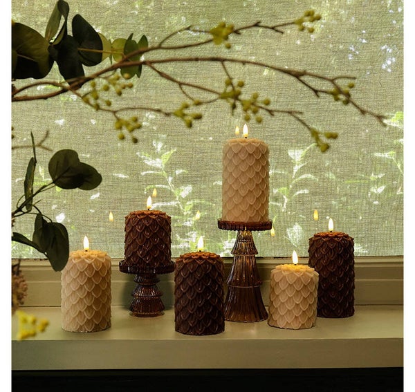 LED Kaars Dennenkegel Lyon L | Crème & Bordeaux