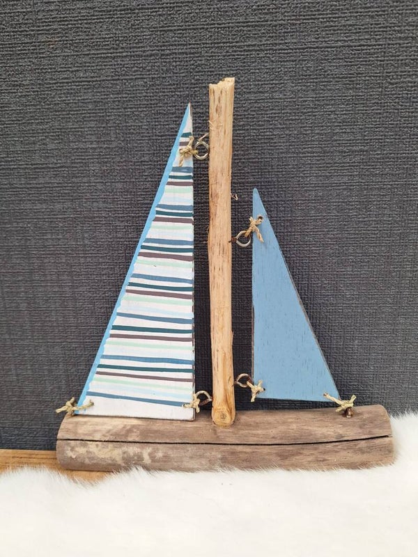 Zeilbootje van Berkenhout Blauw/Naturel | Maritieme Decoratie