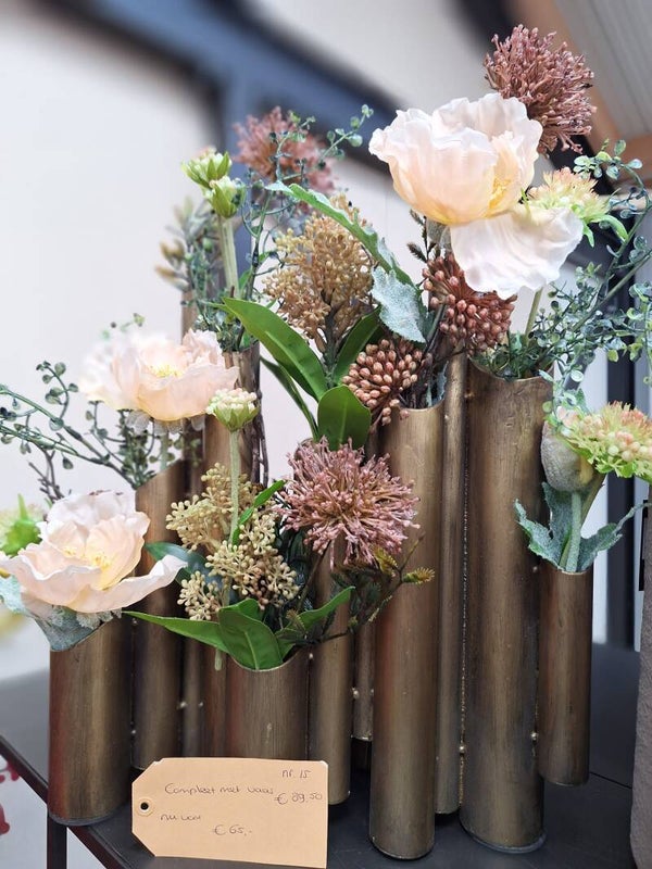 Boeket nr 15 Zijdekunst bloemen in Vaas Pan | Antique goud