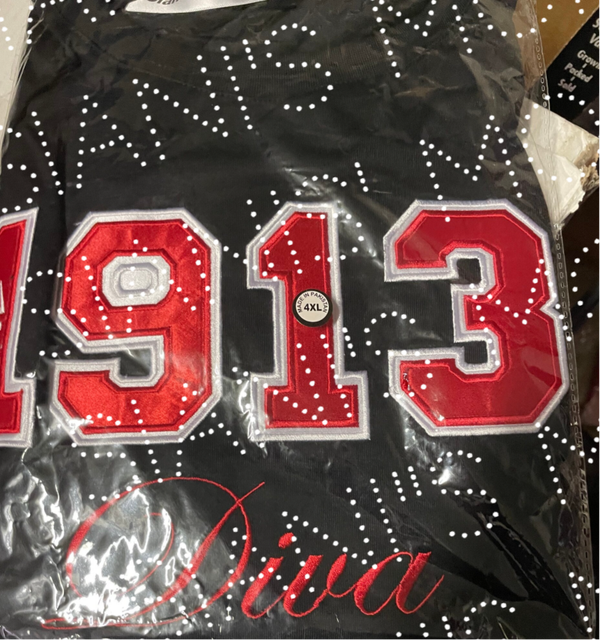1913 Diva Black Tee