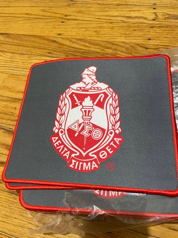 Delta mouse pad